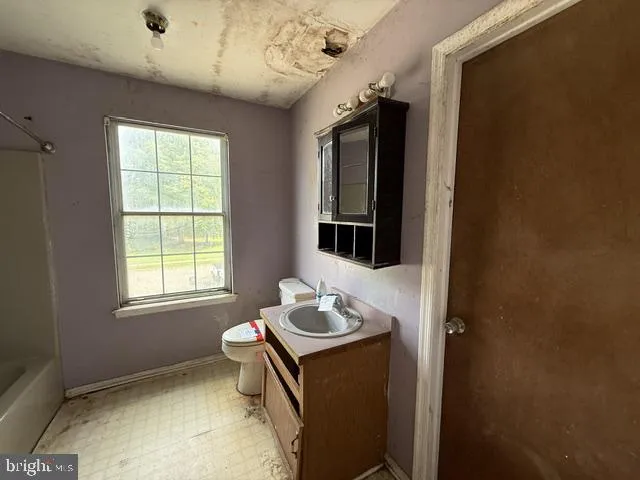 37 ASHLAND AVENUE Sicklerville, NJ 08081