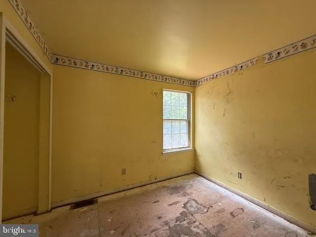 37 ASHLAND AVENUE Sicklerville, NJ 08081