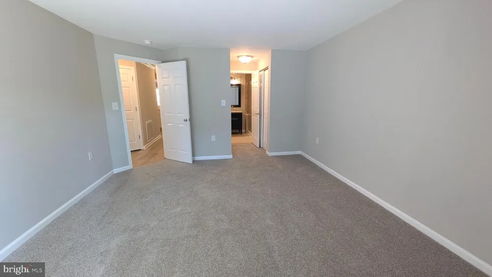 1144 LAKE HERON DRIVE #2B Annapolis, MD 21403