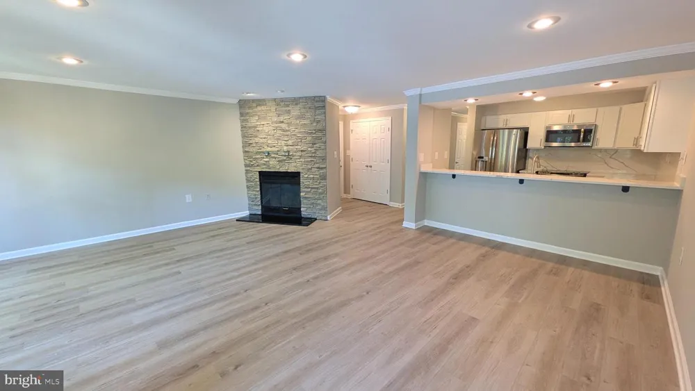 1144 LAKE HERON DRIVE #2B Annapolis, MD 21403