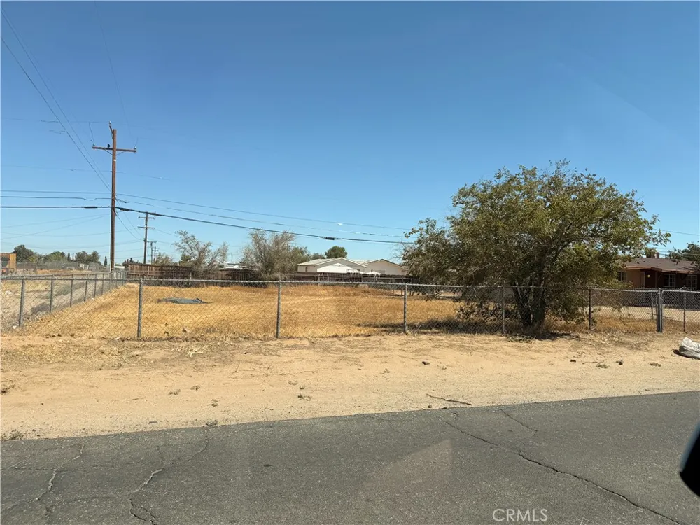 21608 Ottawa Apple Valley, CA 92308