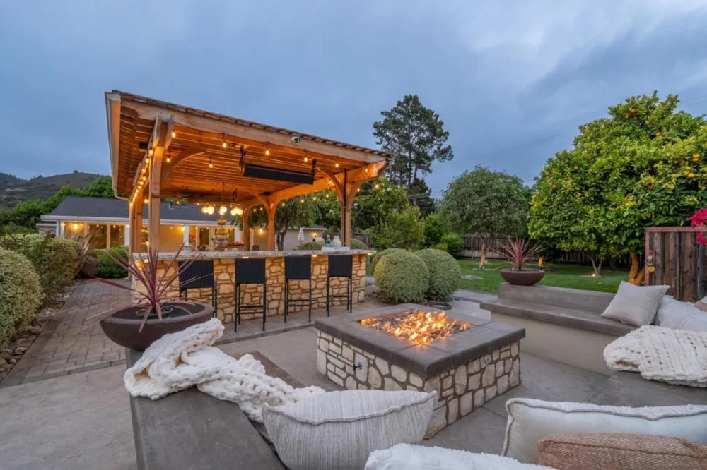 27550 Schulte Road Carmel, CA 93923