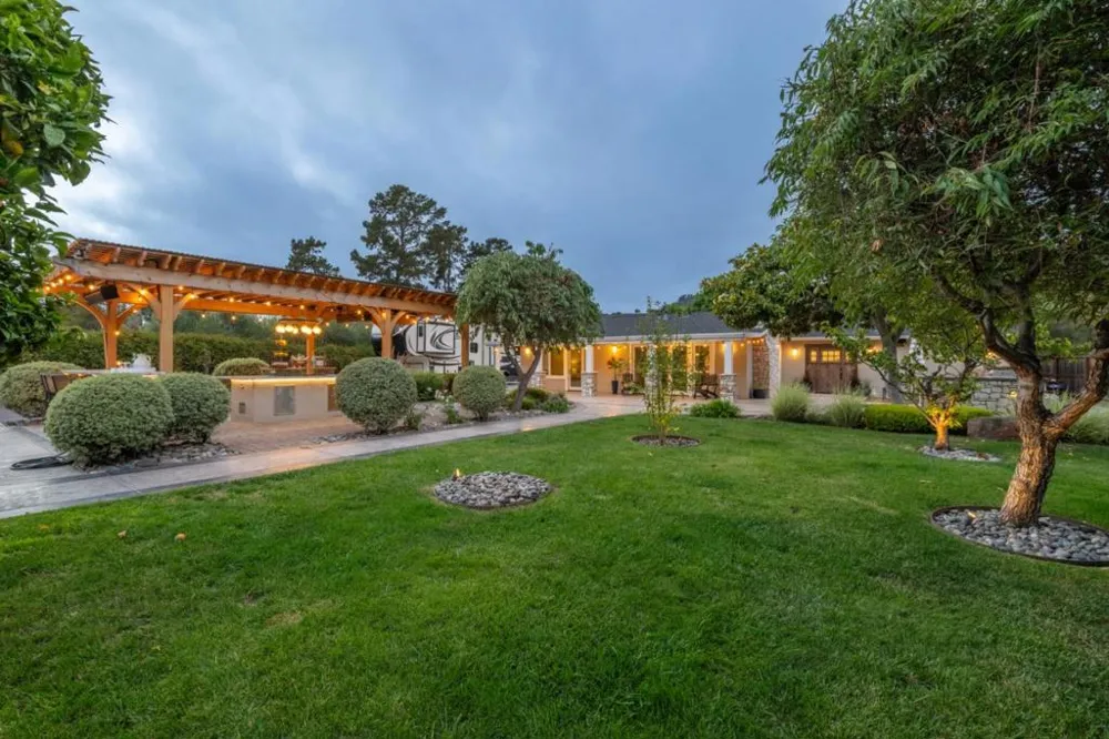 27550 Schulte Road Carmel, CA 93923