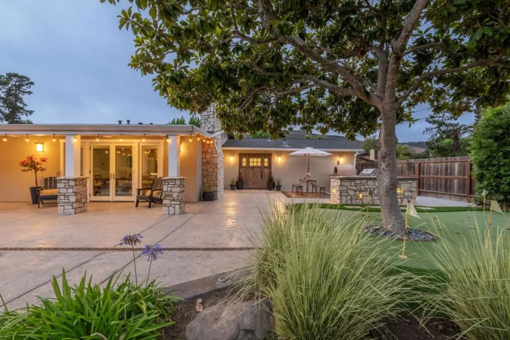 27550 Schulte Road Carmel, CA 93923