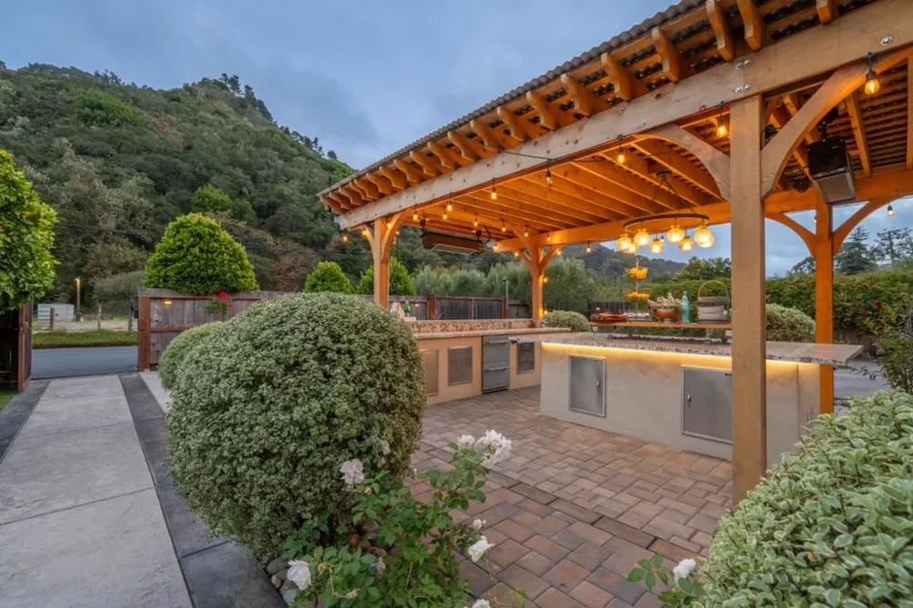 27550 Schulte Road Carmel, CA 93923