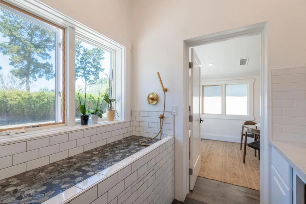27550 Schulte Road Carmel, CA 93923