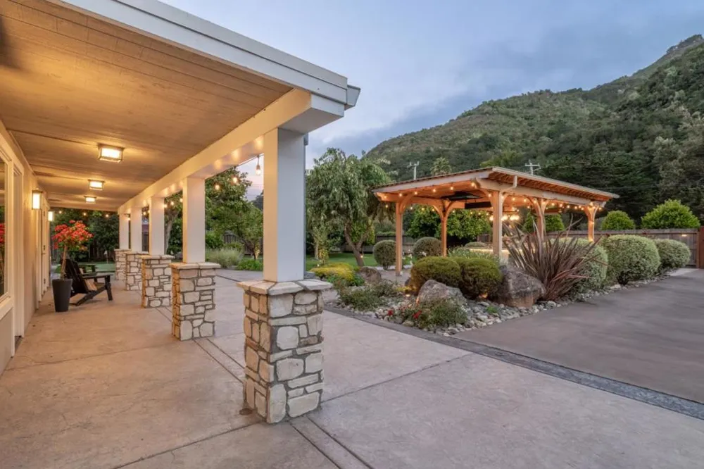27550 Schulte Road Carmel, CA 93923