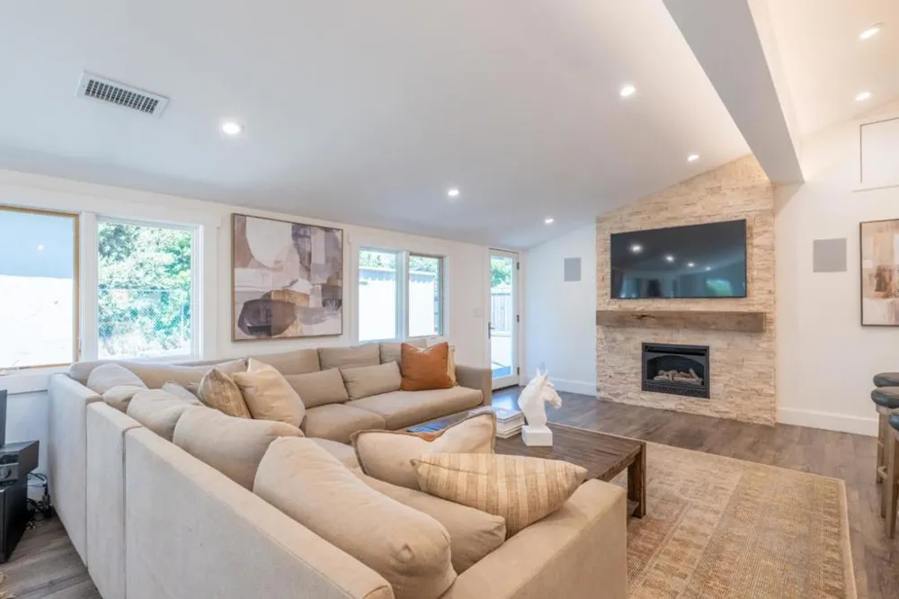 27550 Schulte Road Carmel, CA 93923