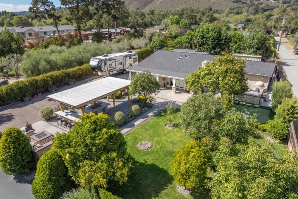 27550 Schulte Road Carmel, CA 93923