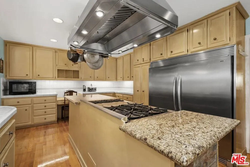 2353 W 230th Place Torrance, CA 90501