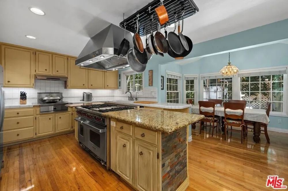 2353 W 230th Place Torrance, CA 90501