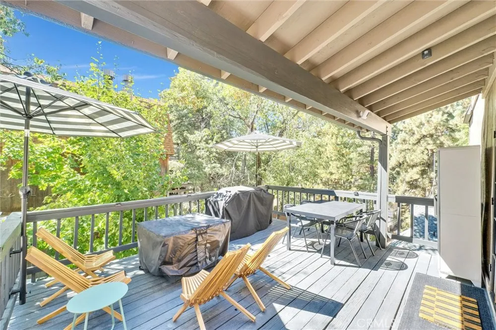 32794 Cougar Lane Arrowbear, CA 92382