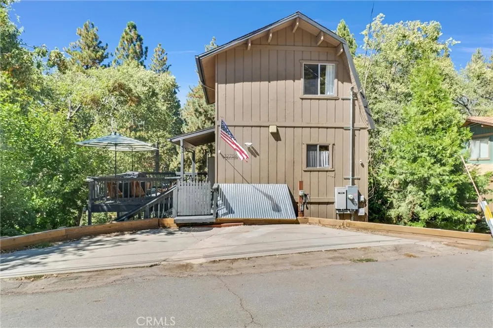 32794 Cougar Lane Arrowbear, CA 92382