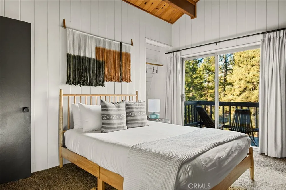 32794 Cougar Lane Arrowbear, CA 92382