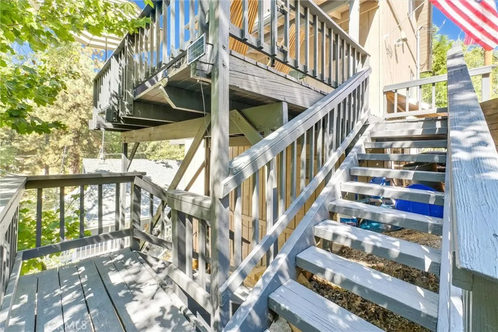 32794 Cougar Lane Arrowbear, CA 92382
