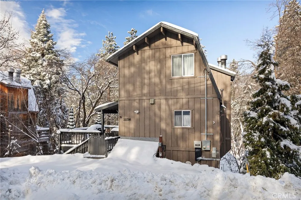 32794 Cougar Lane Arrowbear, CA 92382
