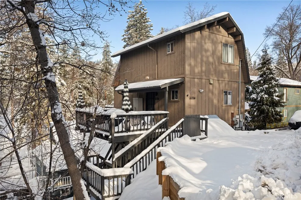 32794 Cougar Lane Arrowbear, CA 92382