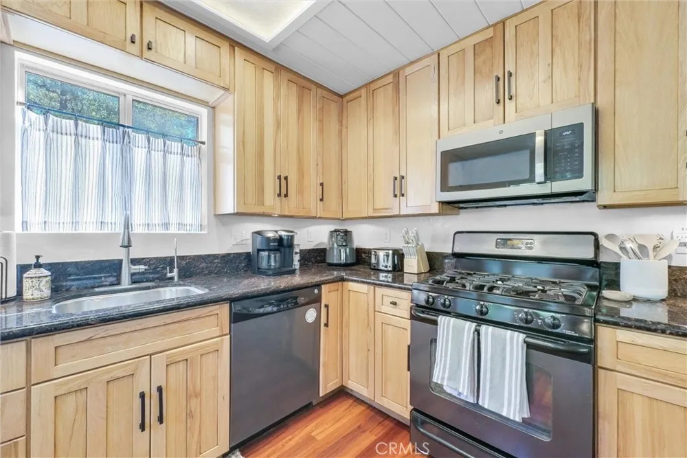 32794 Cougar Lane Arrowbear, CA 92382