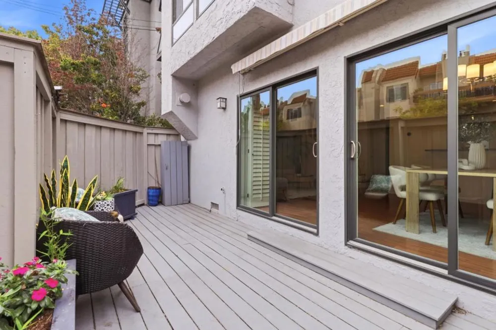 216 8th Avenue San Mateo, CA 94401