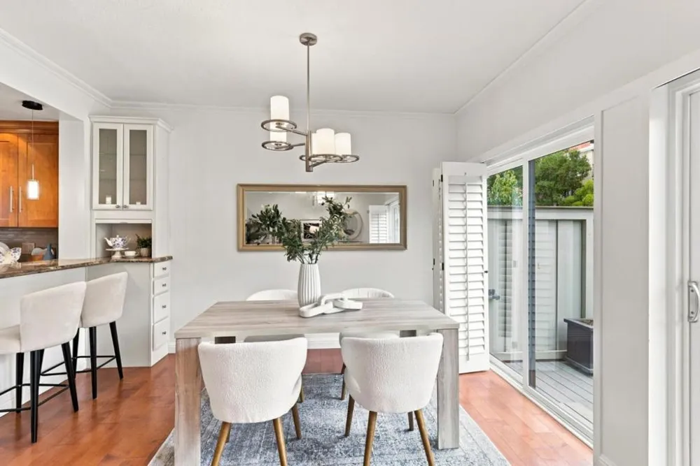 216 8th Avenue San Mateo, CA 94401
