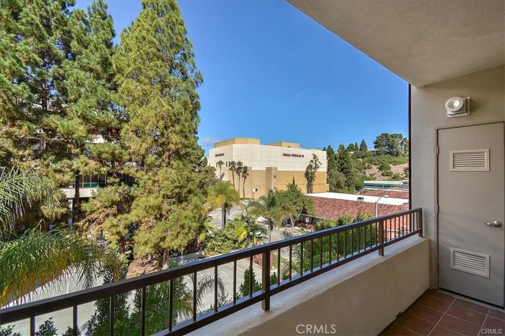 627 Deep Valley Rolling Hills Estates, CA 90274