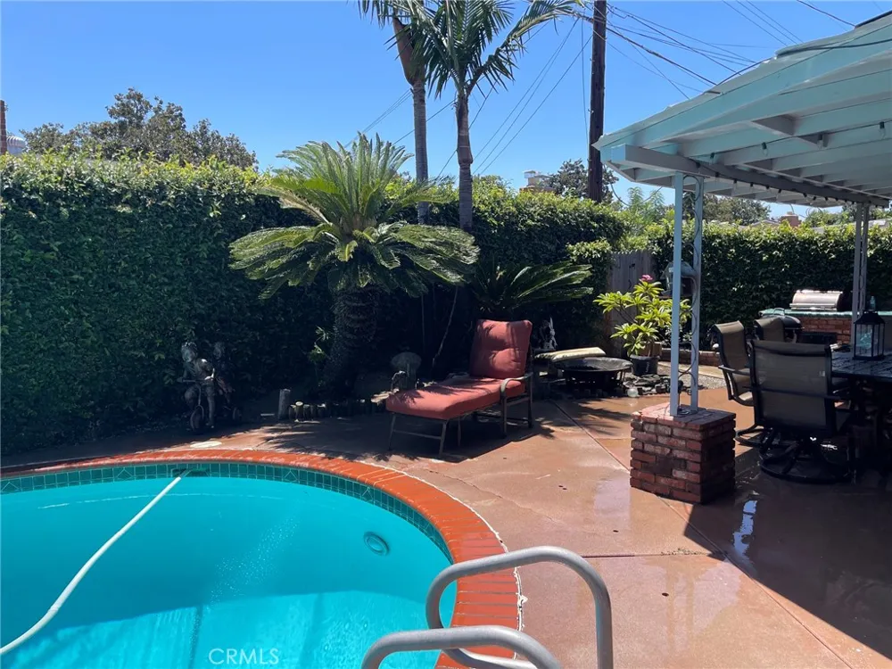 1406 W Baker Fullerton, CA 92833
