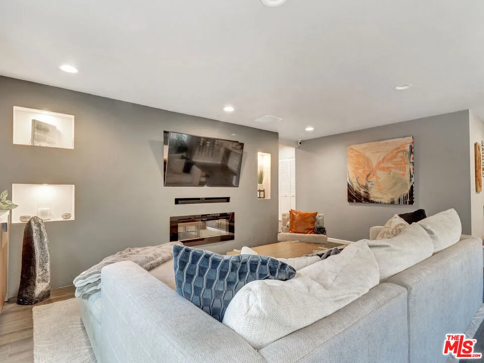 5437 Coolidge Avenue Culver City, CA 90230