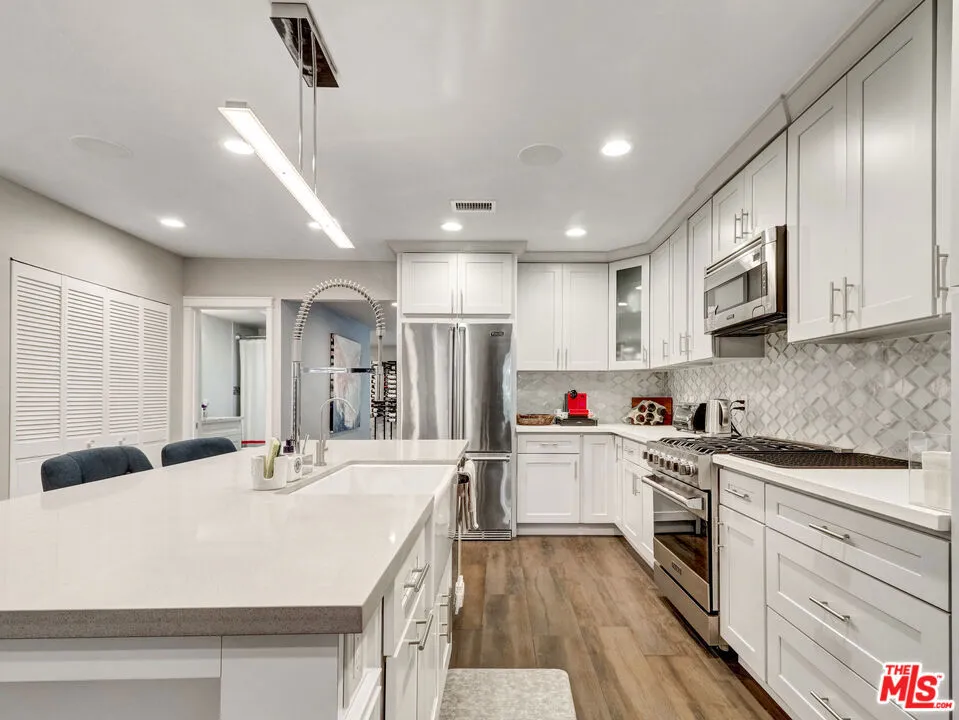 5437 Coolidge Avenue Culver City, CA 90230