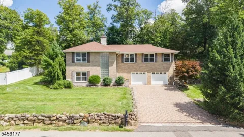 27 Dalewood Rd