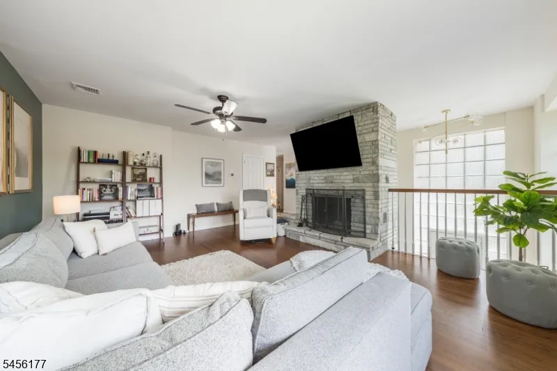 27 Dalewood Rd Wayne, NJ 07470