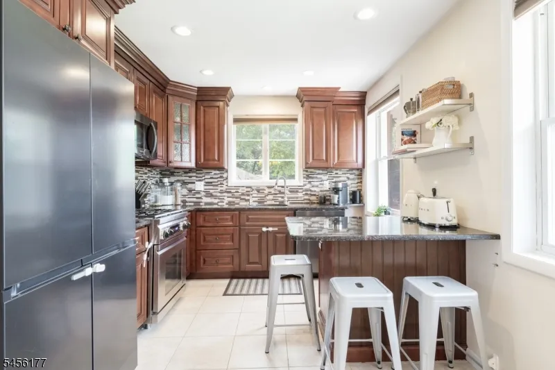 27 Dalewood Rd Wayne, NJ 07470
