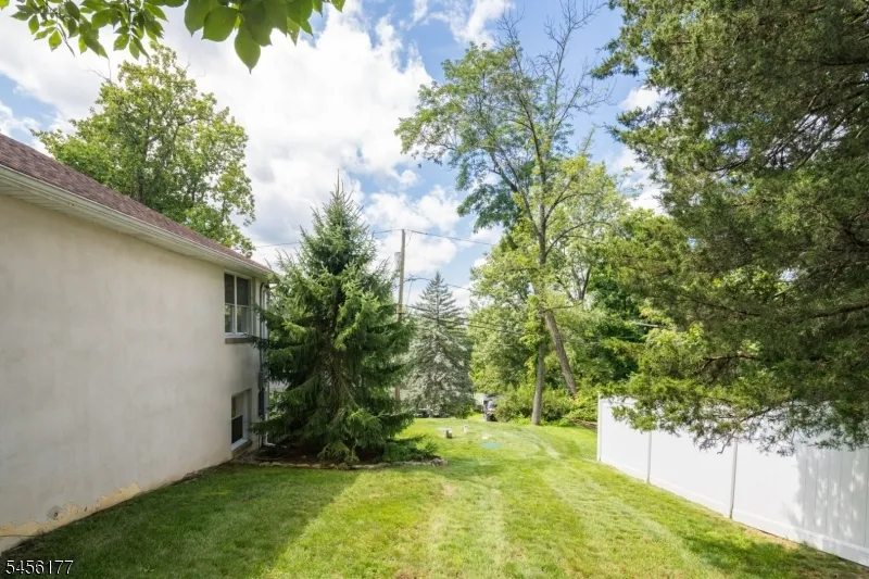 27 Dalewood Rd Wayne, NJ 07470