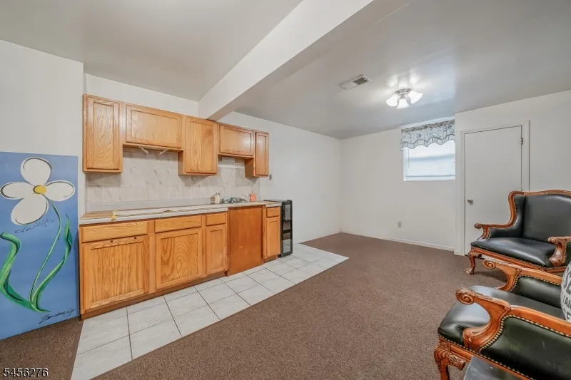 11 Ledgerock Ct Parsippany-Troy Hills, NJ 07950
