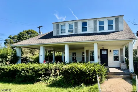 74 Sand Shore Rd