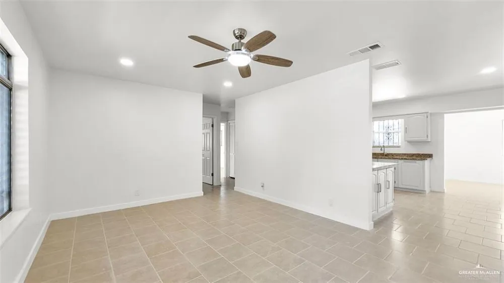 206 E Dunkin Circle Harlingen, TX 78550