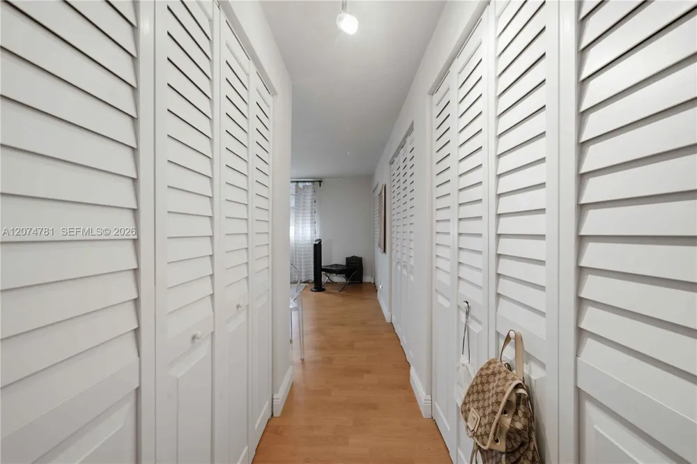 441 SE 3rd St #207 Dania Beach, FL 33004