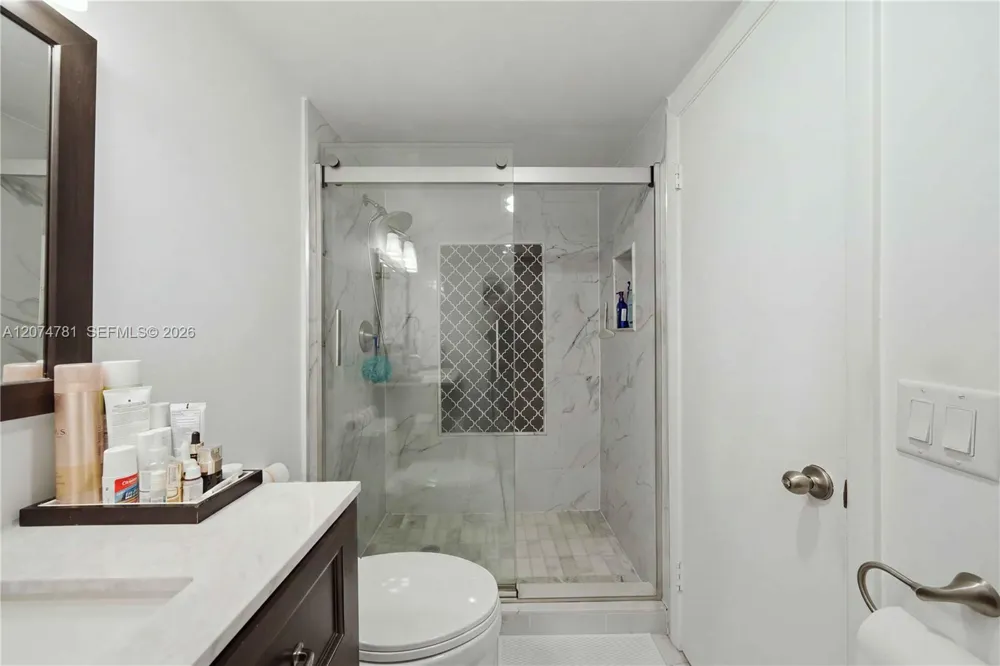 441 SE 3rd St #207 Dania Beach, FL 33004
