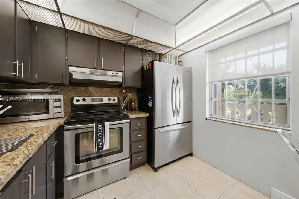 441 SE 3rd St #207 Dania Beach, FL 33004