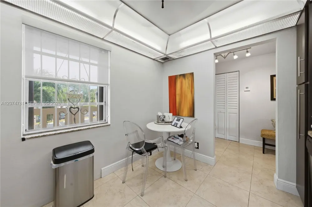 441 SE 3rd St #207 Dania Beach, FL 33004