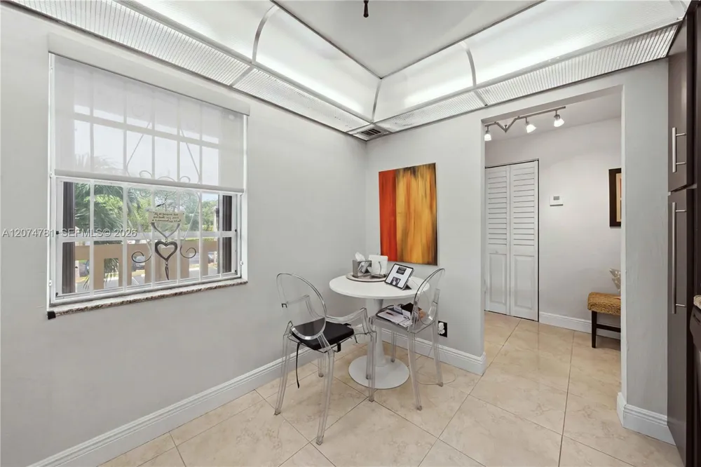 441 SE 3rd St #207 Dania Beach, FL 33004