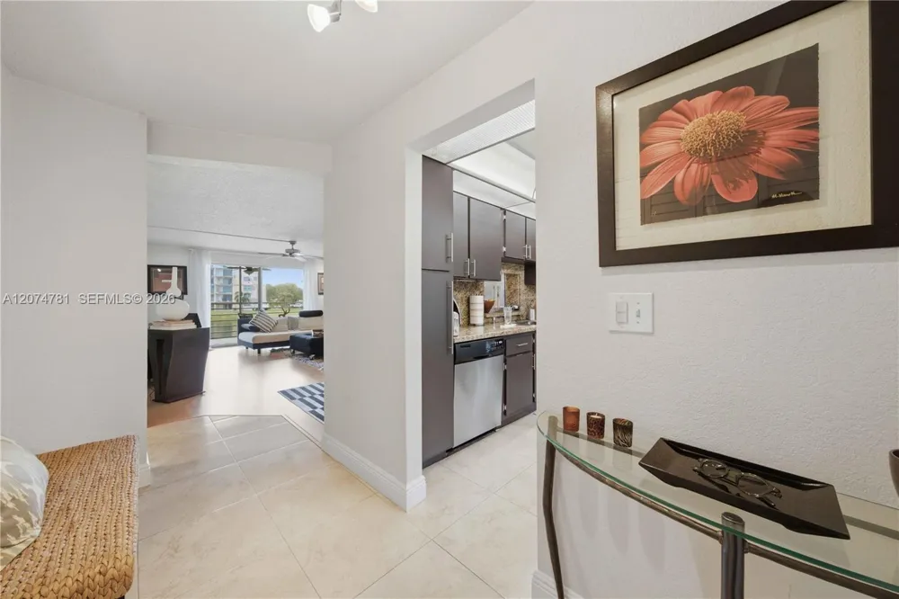 441 SE 3rd St #207 Dania Beach, FL 33004