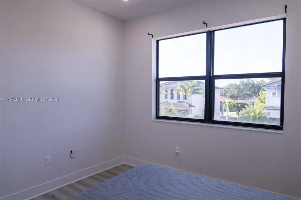 8824 NW 161st Ter Miami Lakes, FL 33018