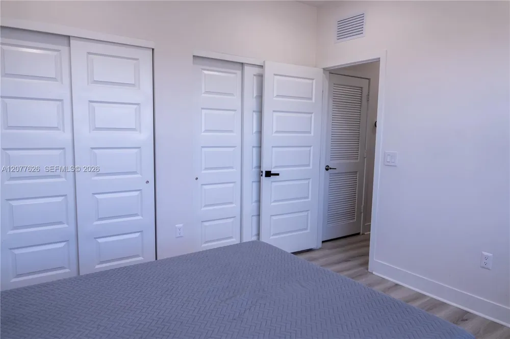 8824 NW 161st Ter Miami Lakes, FL 33018