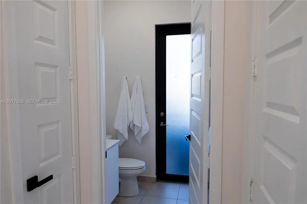 8824 NW 161st Ter Miami Lakes, FL 33018