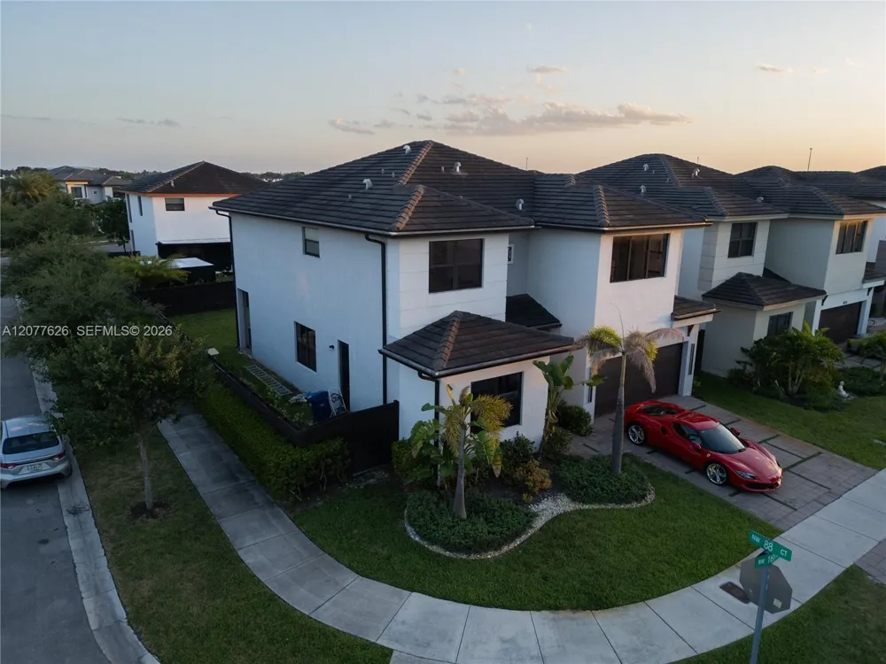 8824 NW 161st Ter Miami Lakes, FL 33018