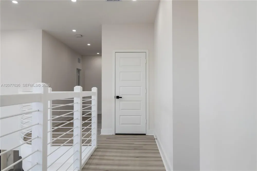 8824 NW 161st Ter Miami Lakes, FL 33018