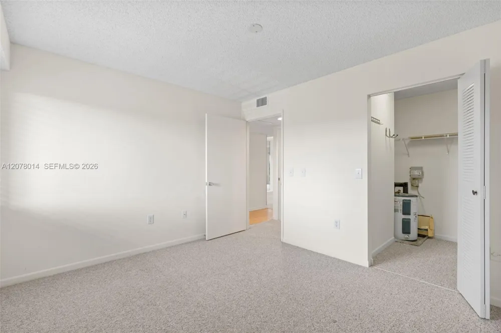 13705 SW 12th St #409B Pembroke Pines, FL 33027