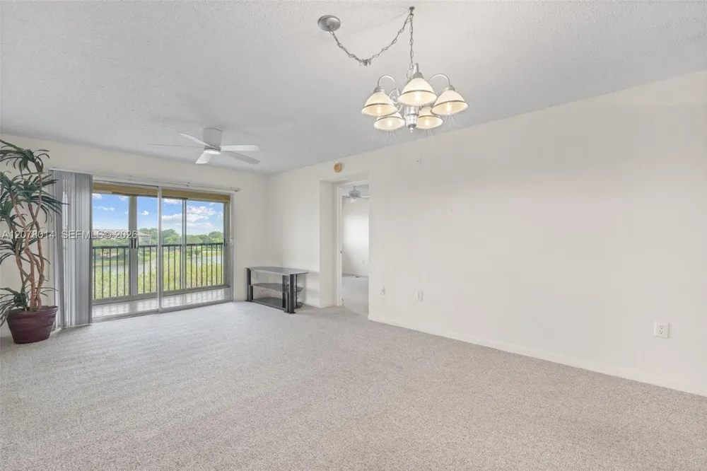 13705 SW 12th St #409B Pembroke Pines, FL 33027