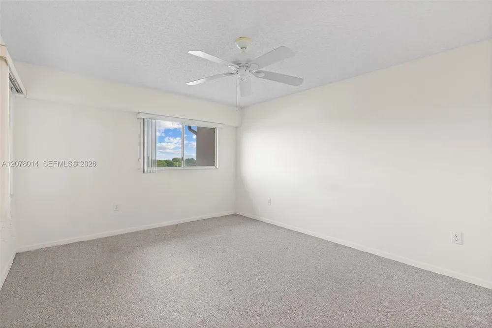 13705 SW 12th St #409B Pembroke Pines, FL 33027
