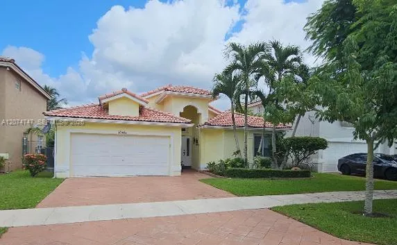 16461 SW 103 terr Miami, FL 33196